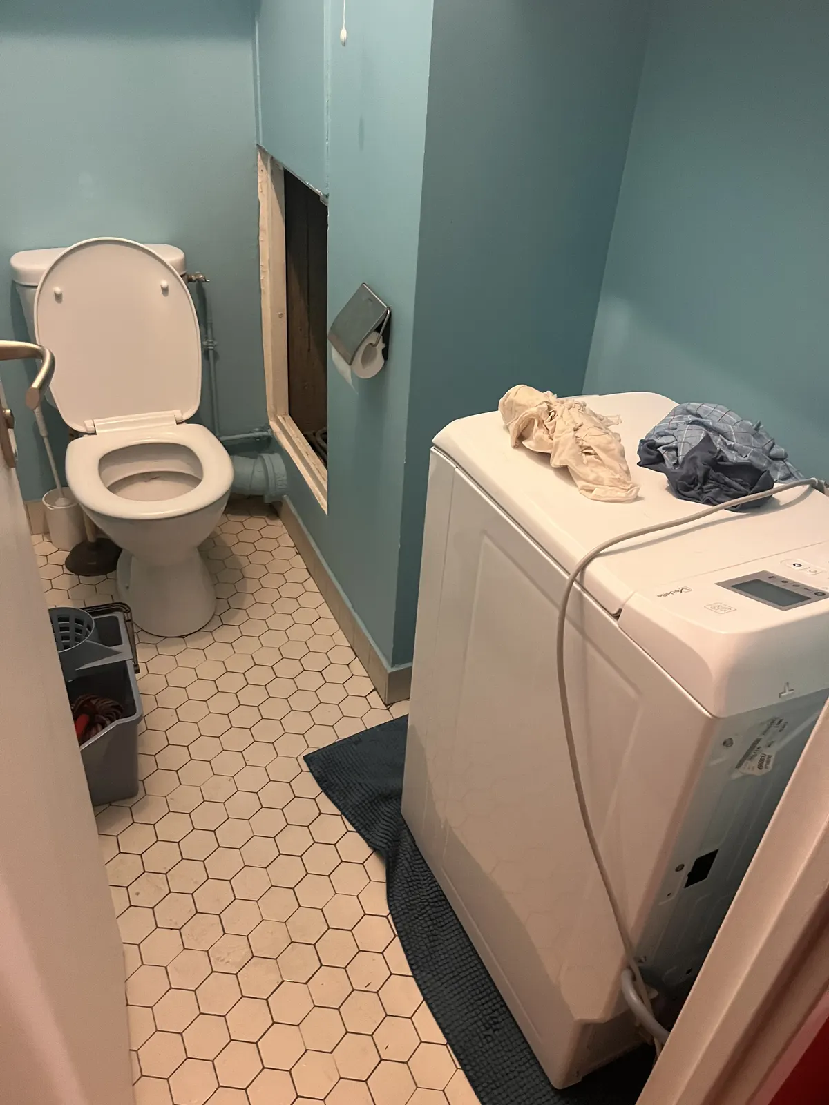 Salle de bain Paris 17e, ouverture coffrage pour recherche de fuite